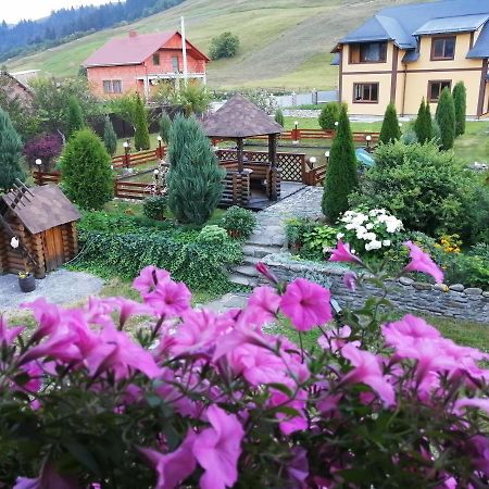Hotel Pid Goroyu Chorna Tysa Exteriér fotografie